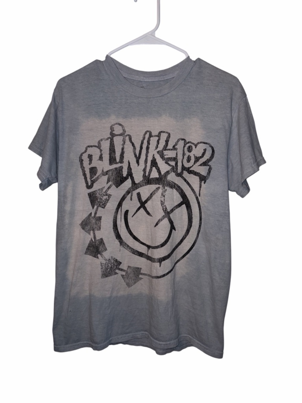 Blink-182 Graphic T-Shirt Size Medium Goody Two Sleeves